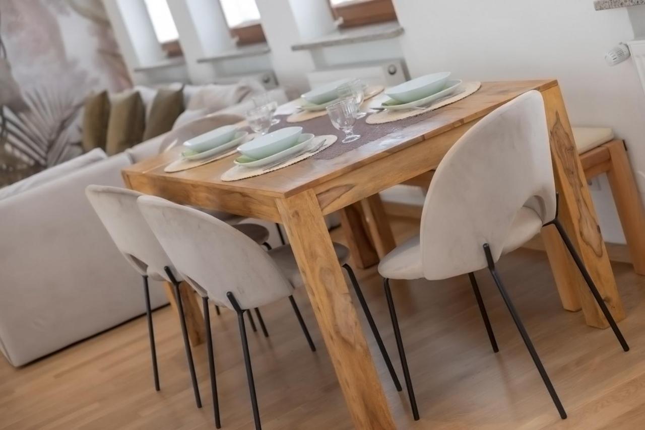 Kaza Guesthouse, Centrally Located 2 & 3 Bedroom Apartments In Аугсбург Экстерьер фото