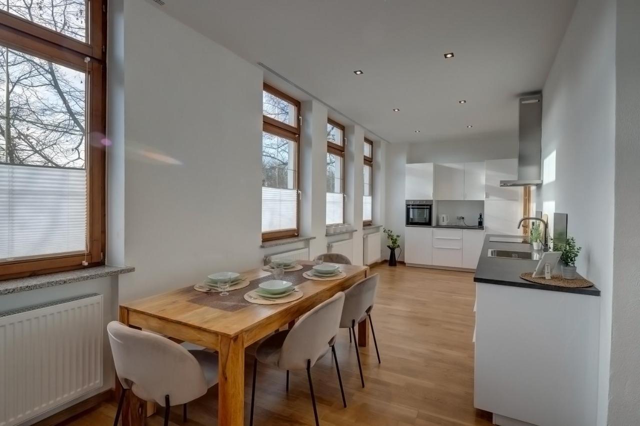 Kaza Guesthouse, Centrally Located 2 & 3 Bedroom Apartments In Аугсбург Экстерьер фото