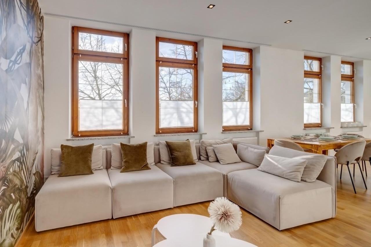 Kaza Guesthouse, Centrally Located 2 & 3 Bedroom Apartments In Аугсбург Экстерьер фото