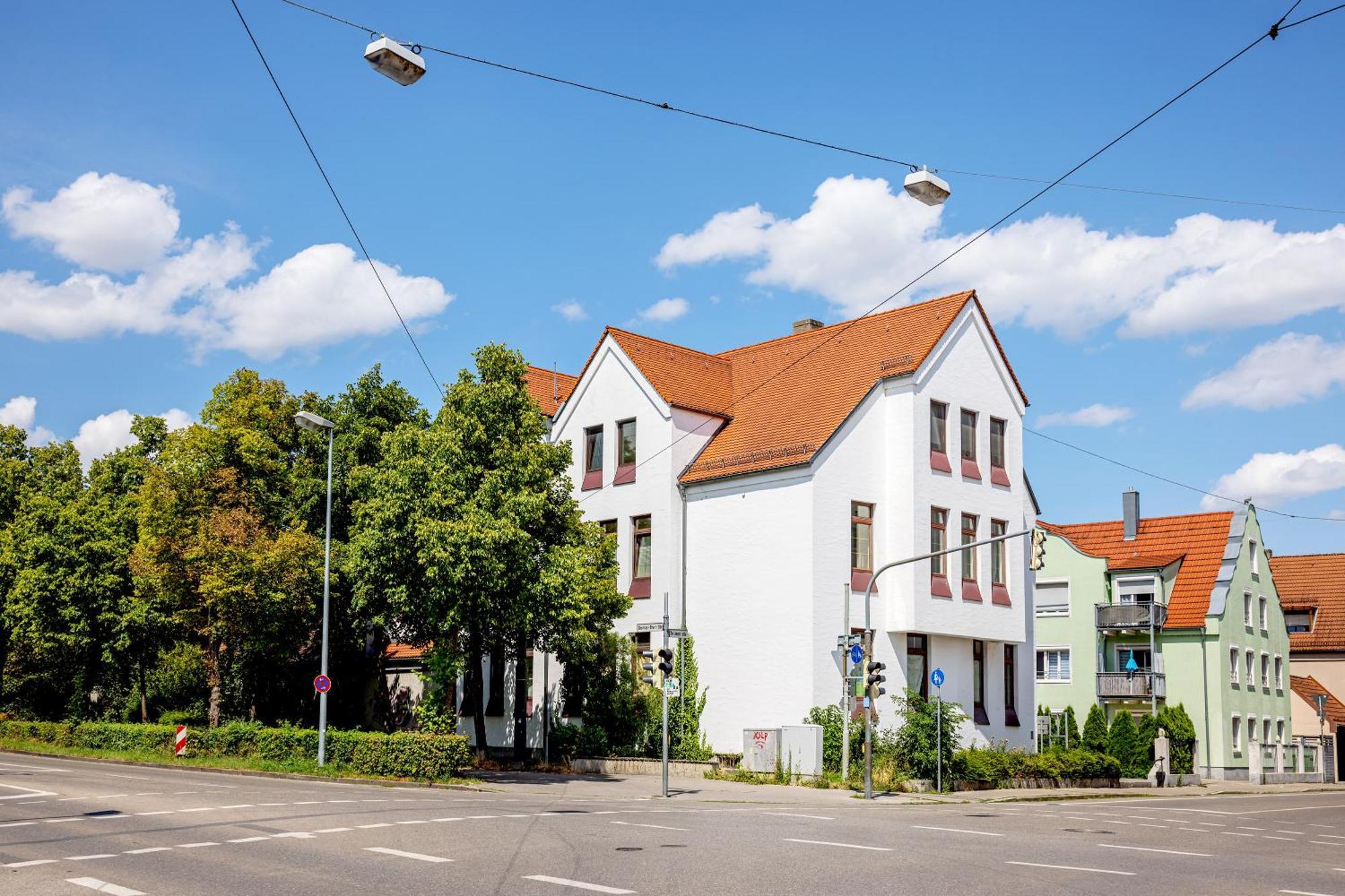 Kaza Guesthouse, Centrally Located 2 & 3 Bedroom Apartments In Аугсбург Экстерьер фото